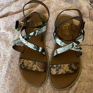 FRANCO SARTO Womens Brown Snake Strappy Kemmer Round Toe Buckle Sandals 7 M